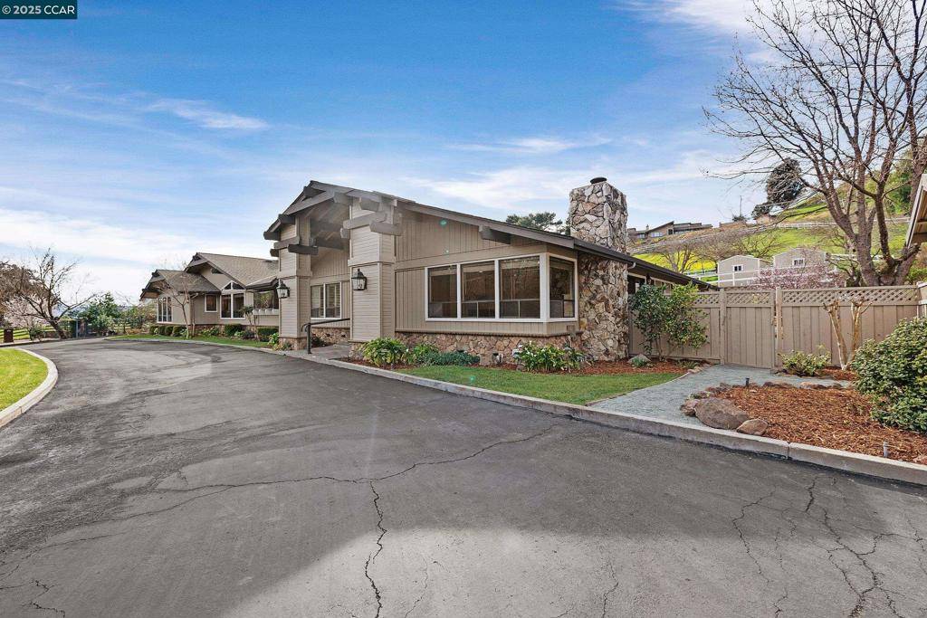 Danville, CA 94506,1570 Lawrence Rd