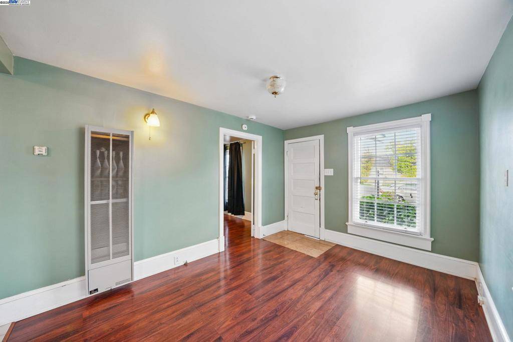 Livermore, CA 94551,683 N L St