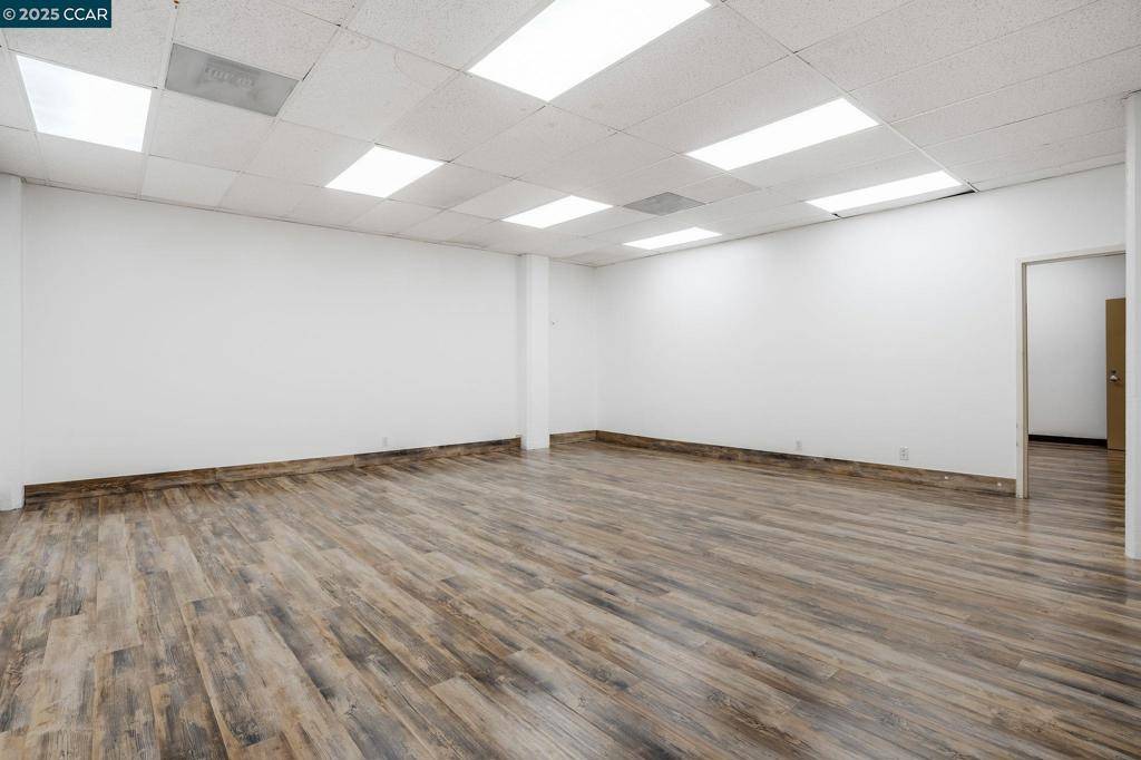 Oakland, CA 94607,212 9Th St unit 207