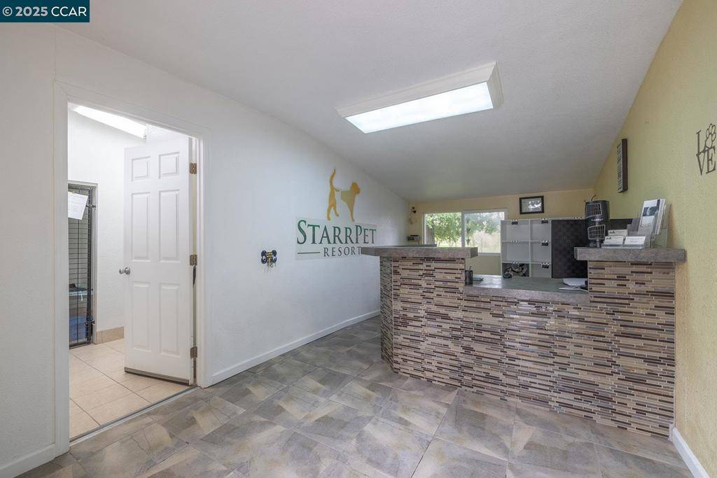 Windsor, CA 95492,7050 Starr Rd