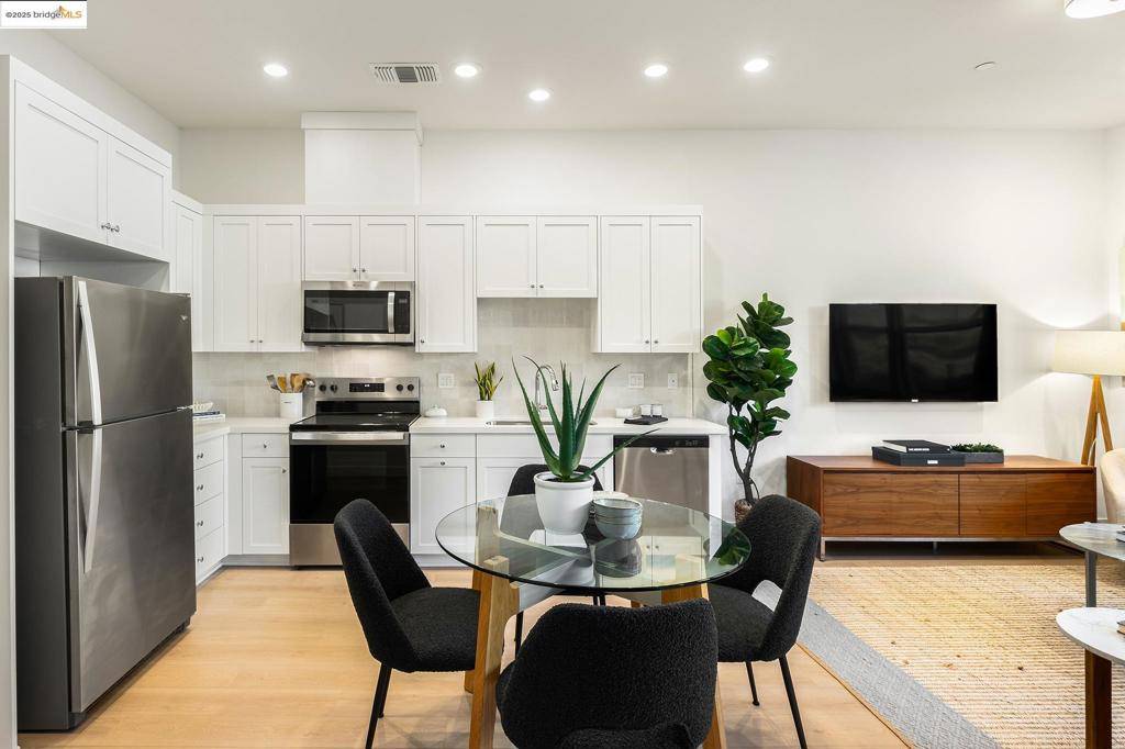 Hayward, CA 94544,28976 Parkwood Lane #73