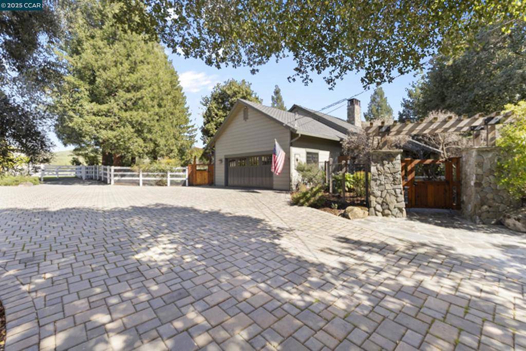 Walnut Creek, CA 94598,350 Pine Creek Rd