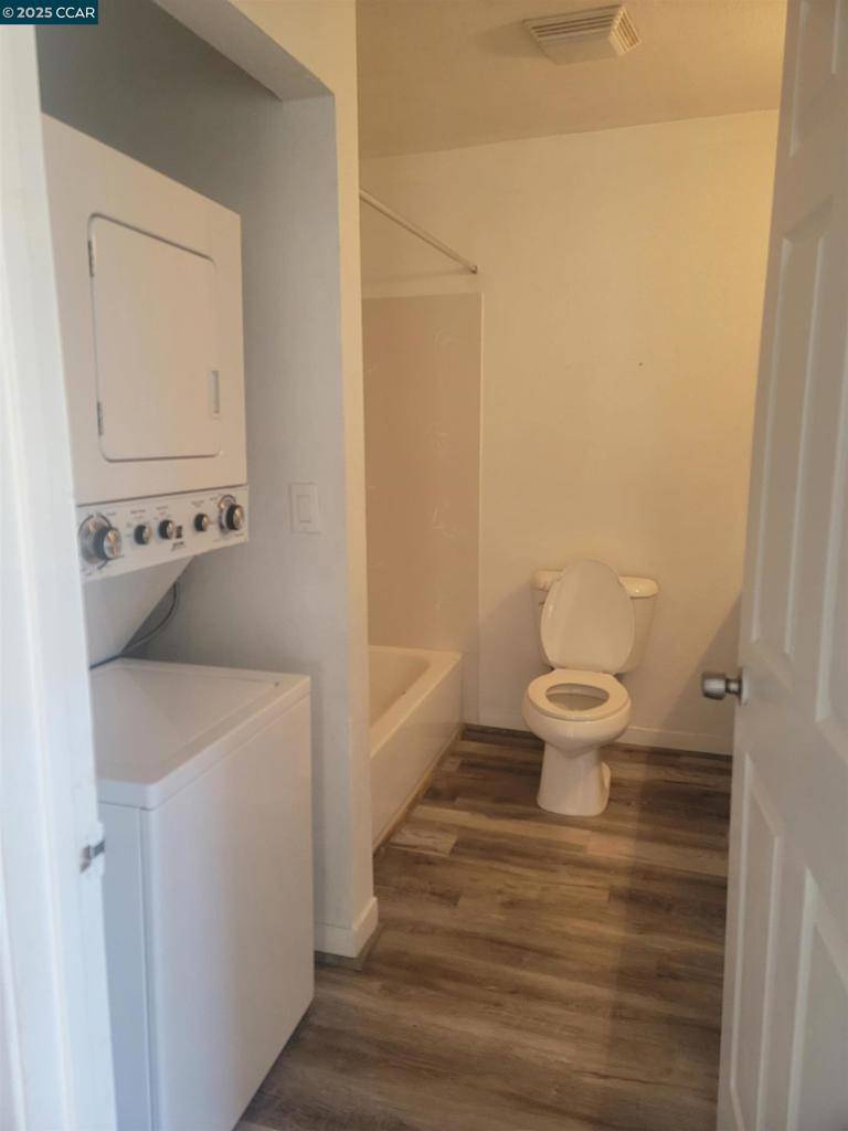 Concord, CA 94520,2520 Walters Way #12