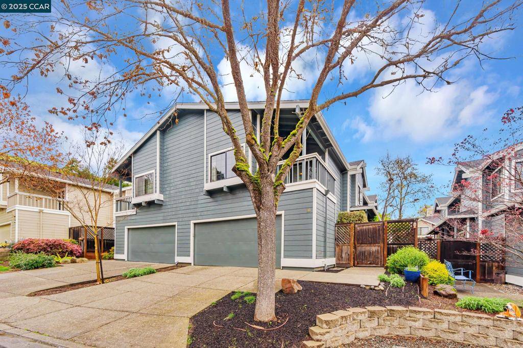 Moraga, CA 94556,10 Benedita Pl