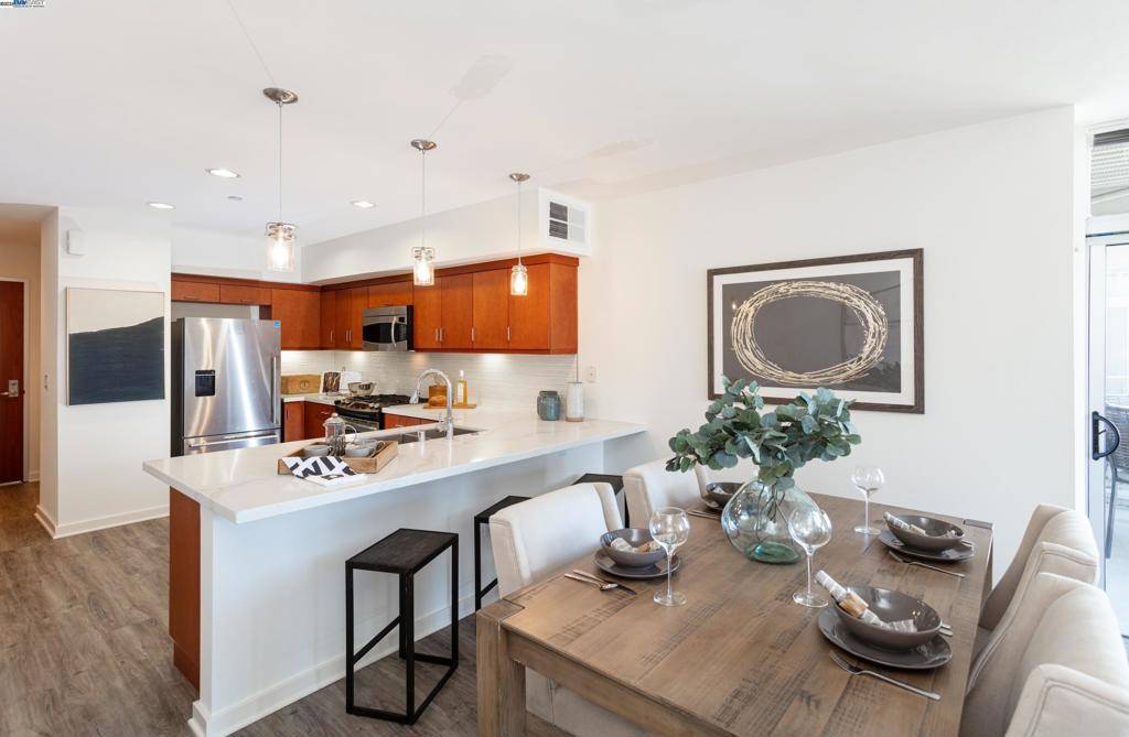 Oakland, CA 94612,630 Thomas L Berkley Way #621