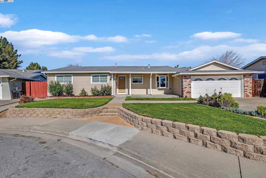Fremont, CA 94555,3075 Locke Ct