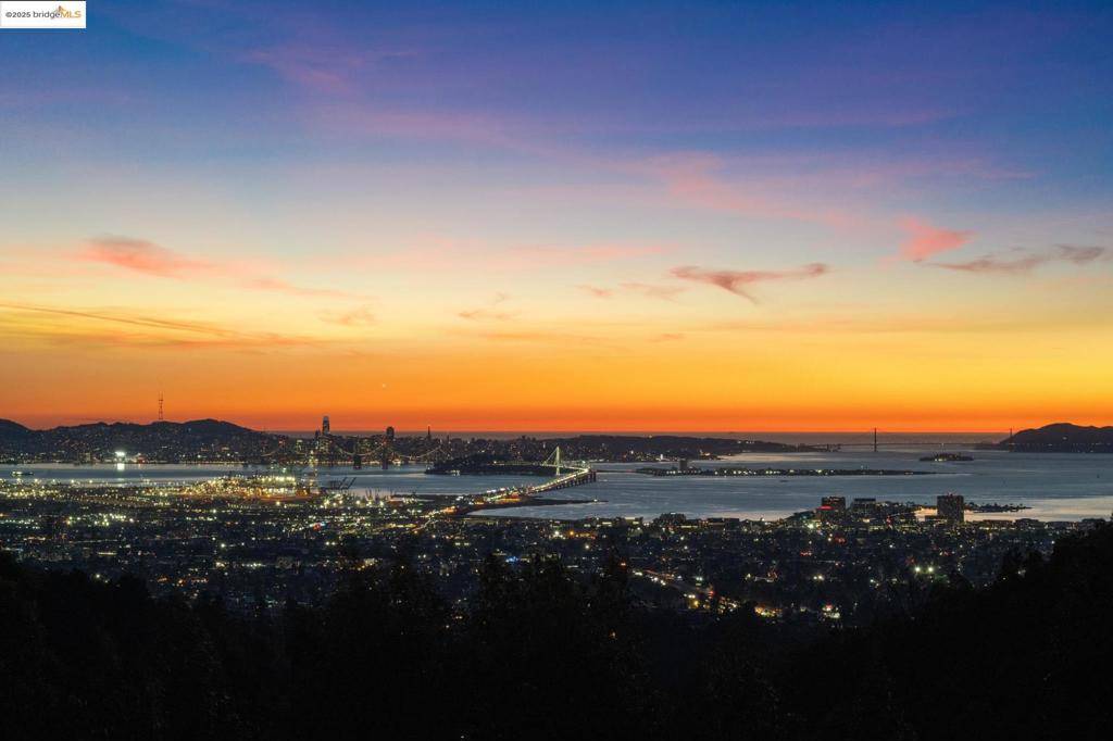 Oakland, CA 94611,6049 Skyline Blvd