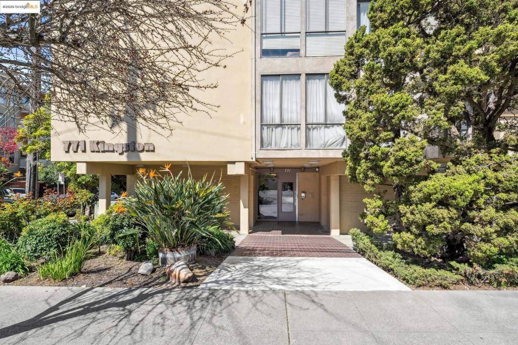 Oakland, CA 94611,771 Kingston Ave #304