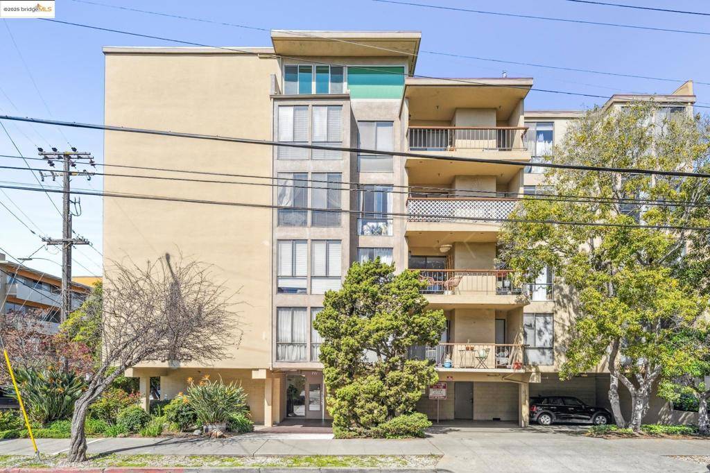 Oakland, CA 94611,771 Kingston Ave #304