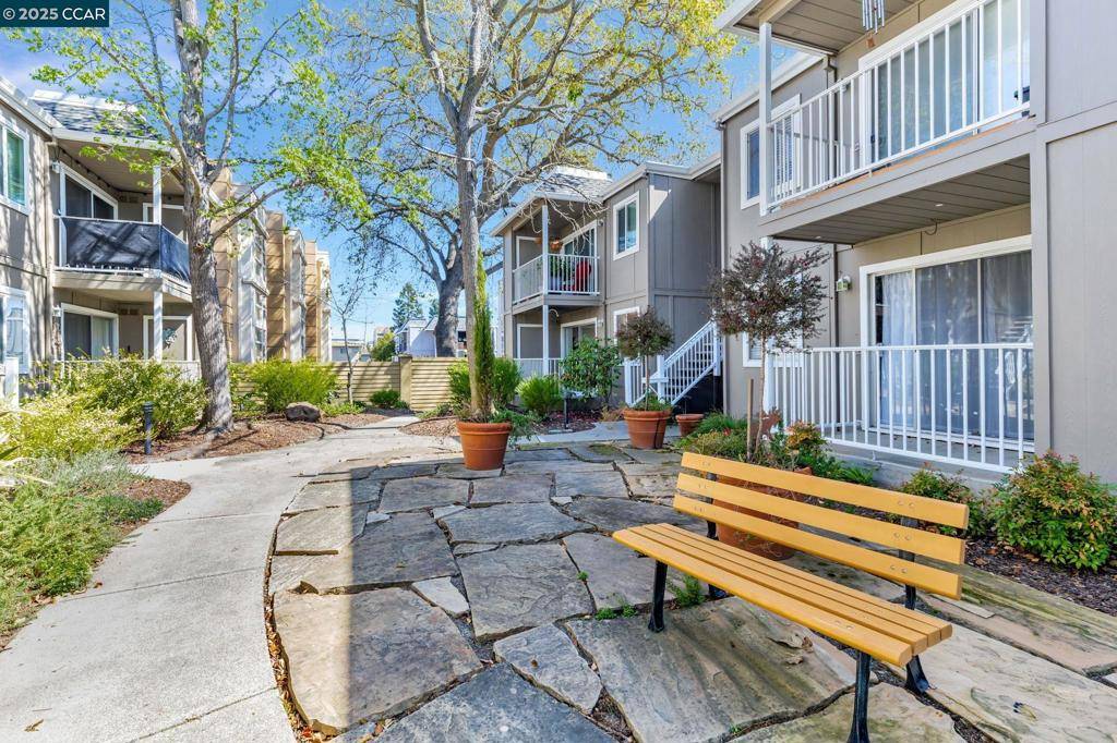 Walnut Creek, CA 94597,1568 Sunnyvale Ave #17