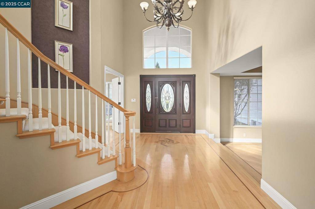 Lafayette, CA 94549,23 Julie Highlands Ct