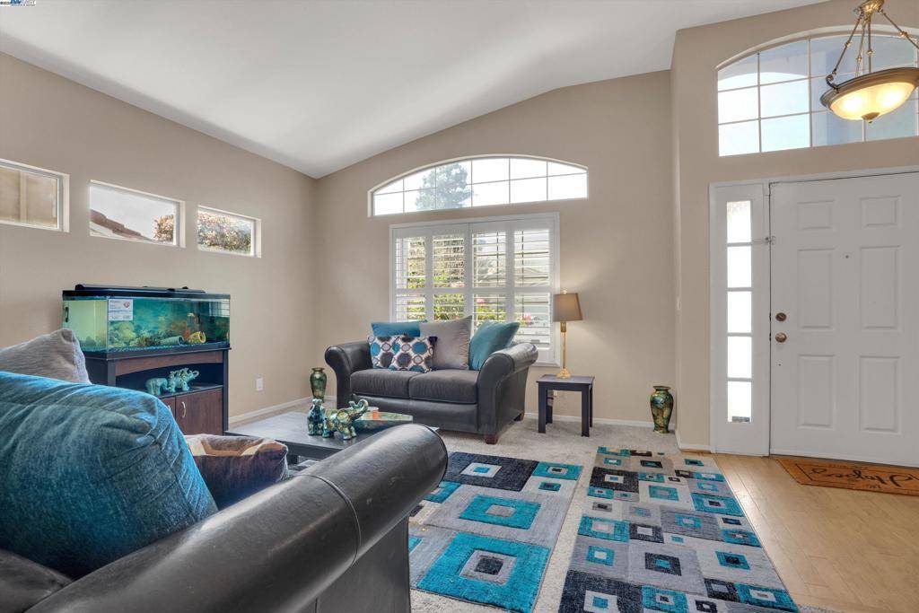 Antioch, CA 94531,4937 Stirrup Way