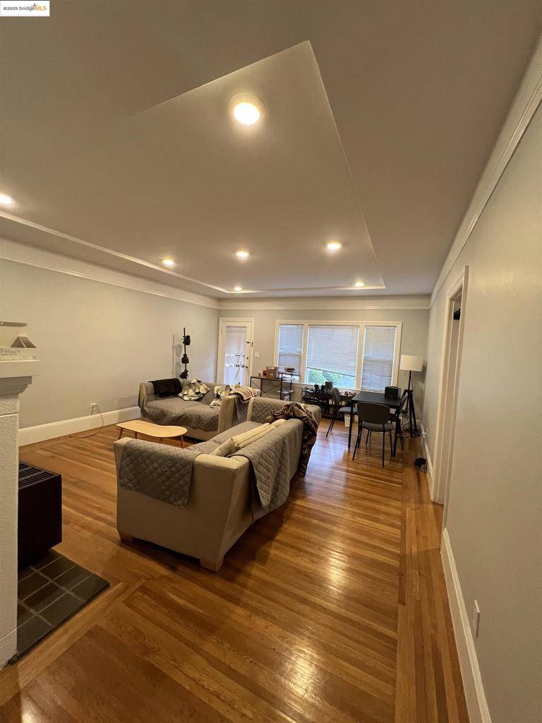 Berkeley, CA 94709,1534 MILVIA ST