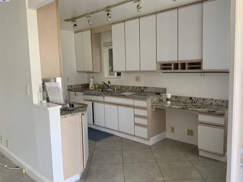 Walnut Creek, CA 94597,1590 Sunnyvale Ave #31