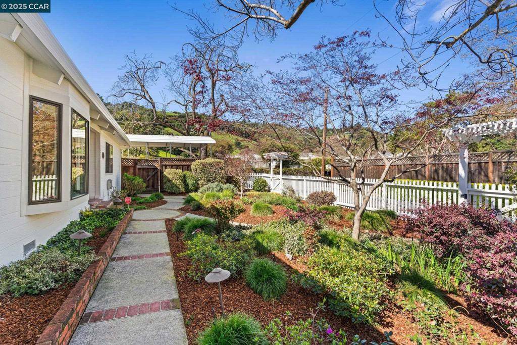 Lafayette, CA 94549,3273 Wooded Creek Lane