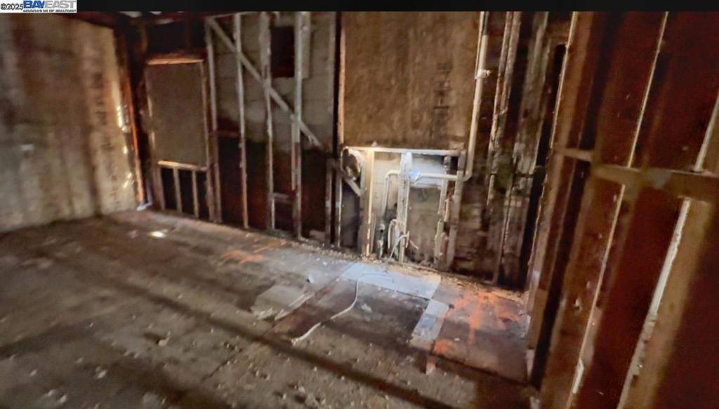Oakland, CA 94619,2933 35Th Ave