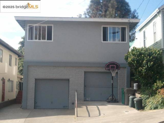 Oakland, CA 94602,1435 E 32Nd St