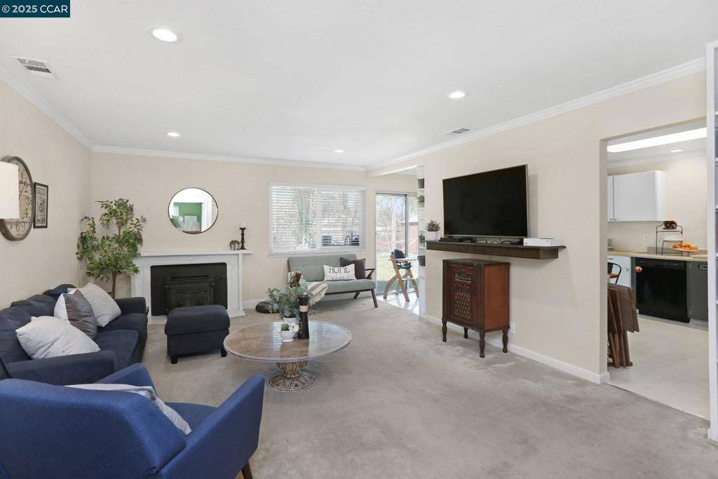 Concord, CA 94518,2745 Minert Rd