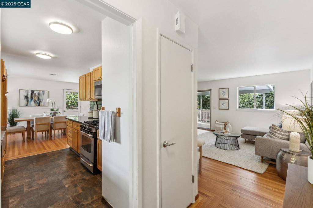 Orinda, CA 94563,34 Las Palomas