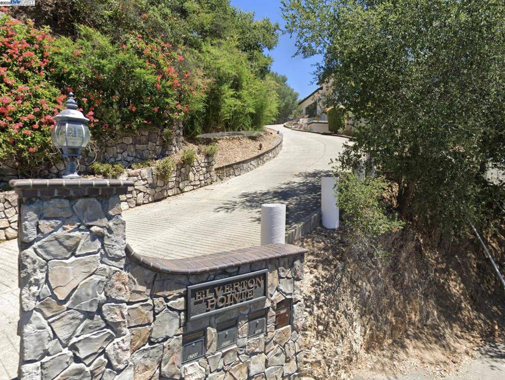 Oakland, CA 94611,6740 Elverton Dr