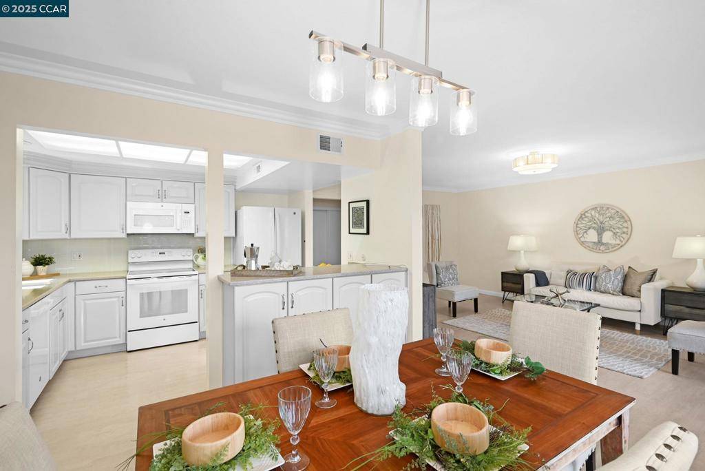 Walnut Creek, CA 94595,1549 Oakmont Dr #12