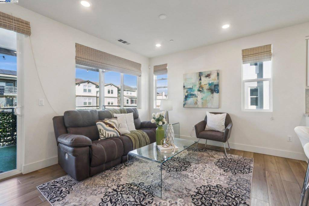 Newark, CA 94560-7345,9704 Seawind Way