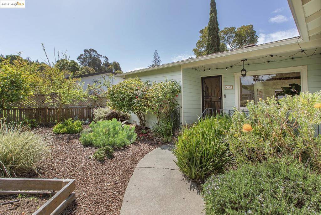 Oakland, CA 94605,6167 Overdale Ave