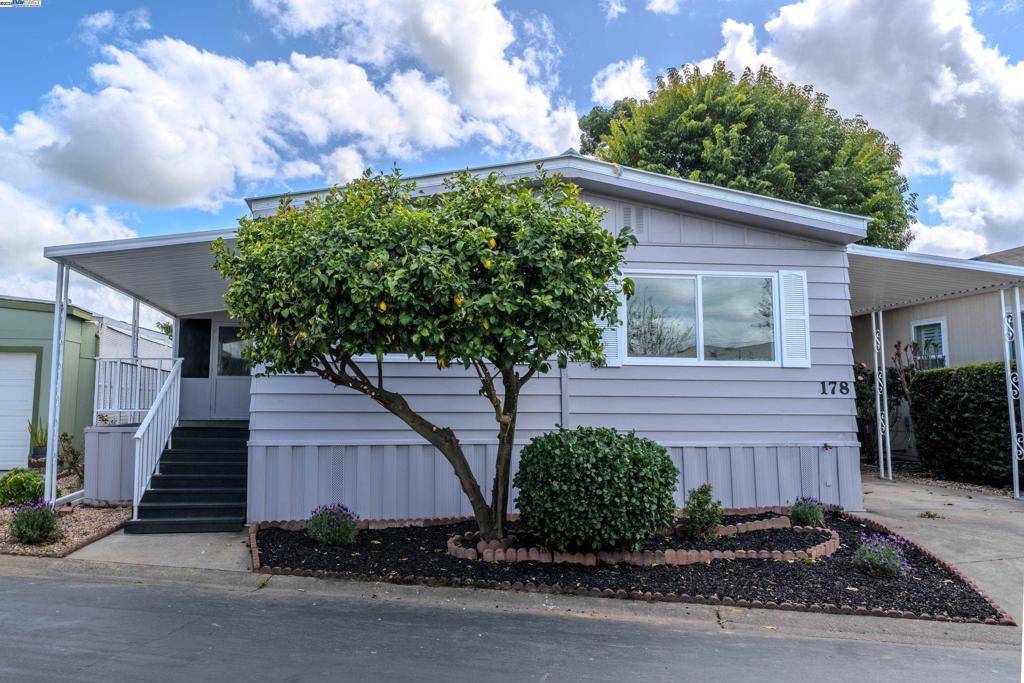 Pleasanton, CA 94566,3263 Vineyard Ave