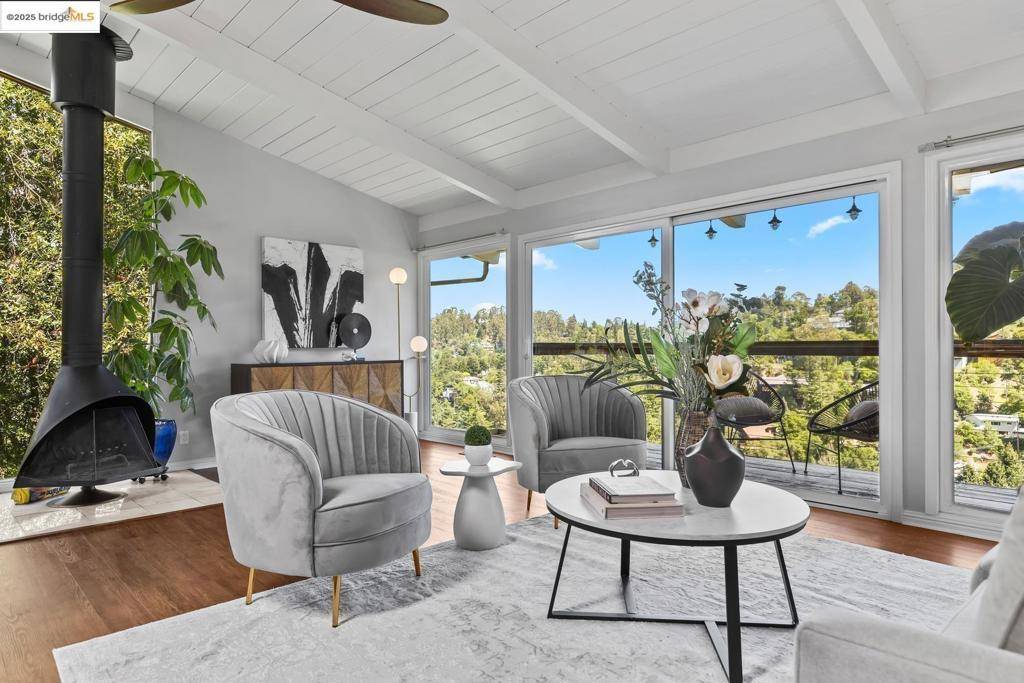 Oakland, CA 94611,6533 Chelton DR