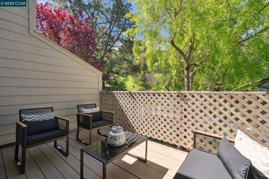 Moraga, CA 94556,497 Woodminster Dr