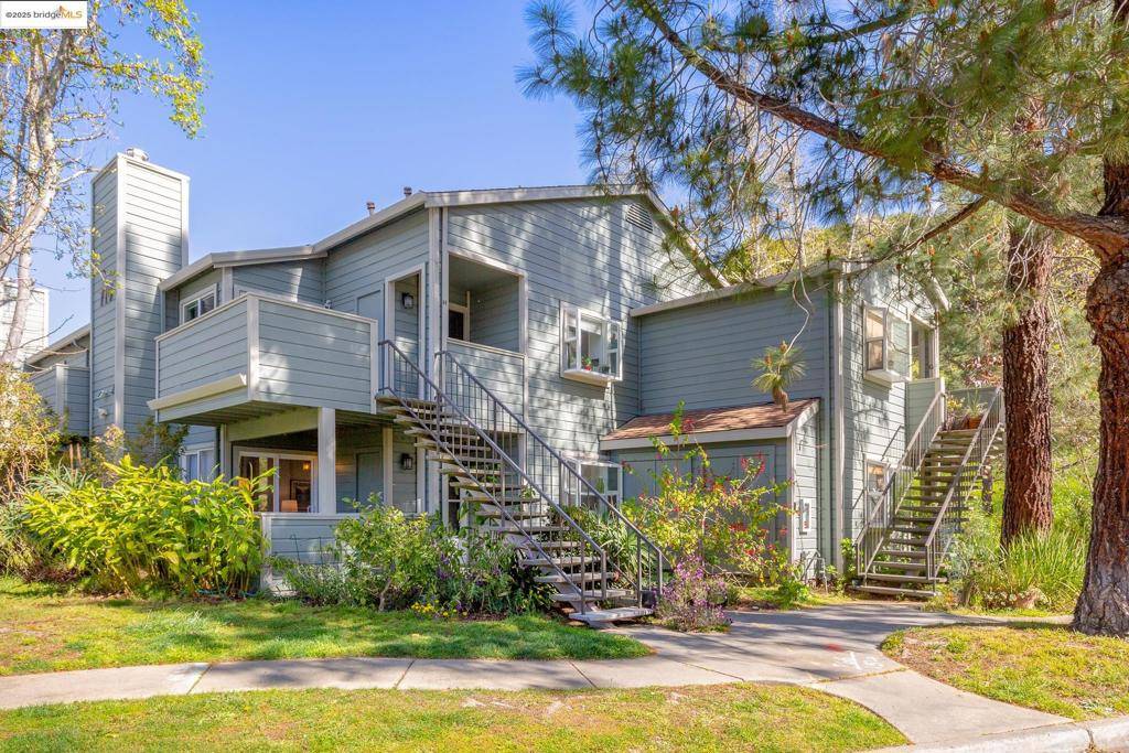 Oakland, CA 94605,770 Canyon Oaks Drive #D