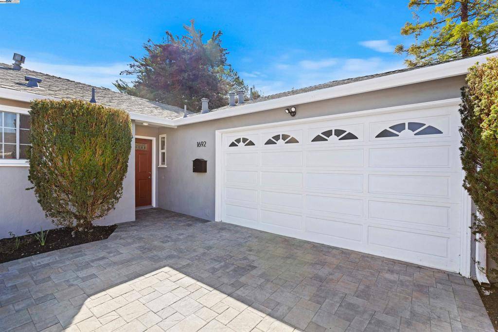 Redwood City, CA 94061,1692 Maryland St