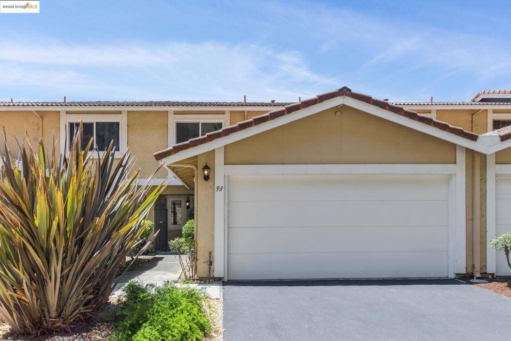 Oakland, CA 94605,93 Thousand Oaks St