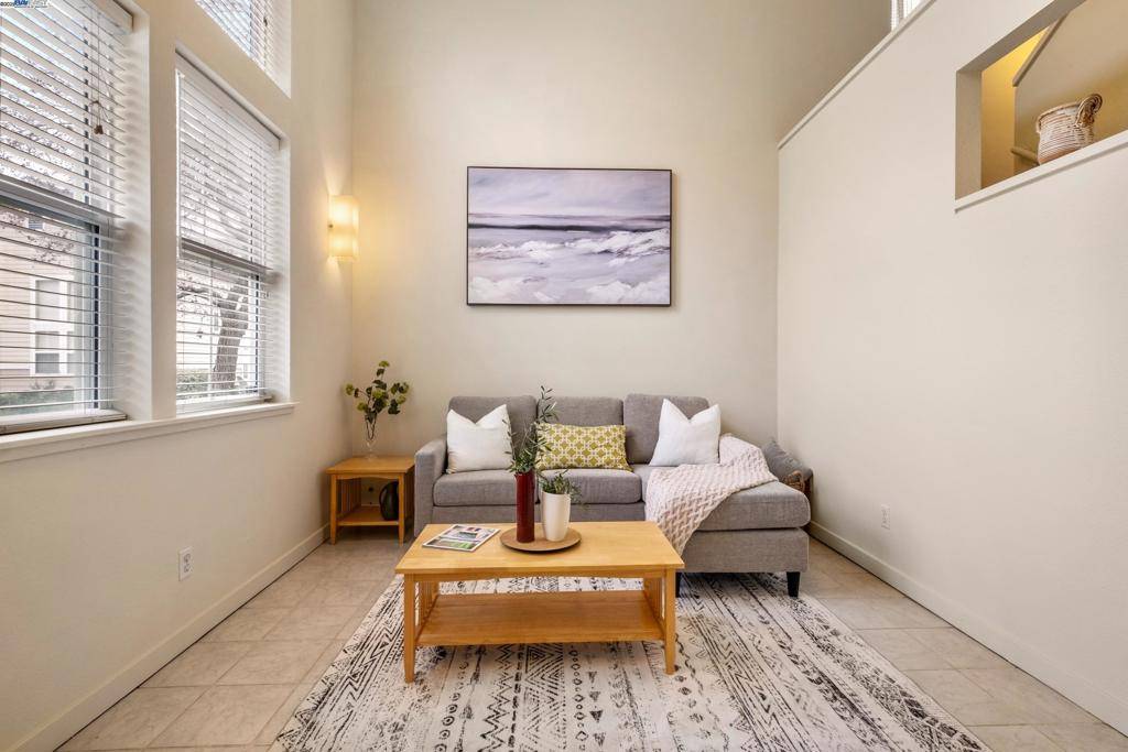 Oakland, CA 94605,2453 Palmvilla Ct