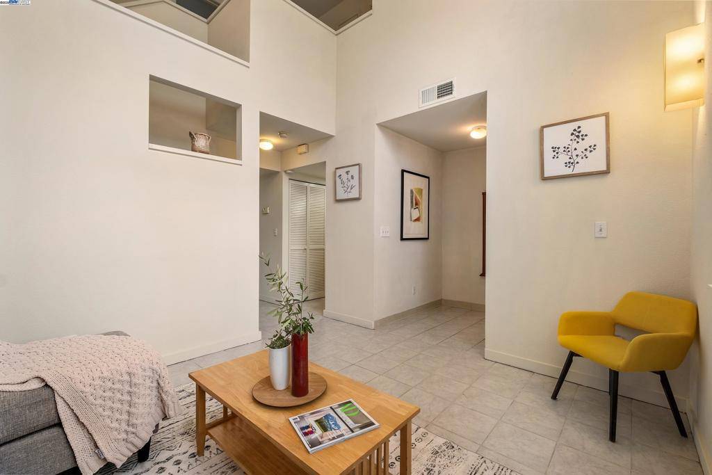 Oakland, CA 94605,2453 Palmvilla Ct