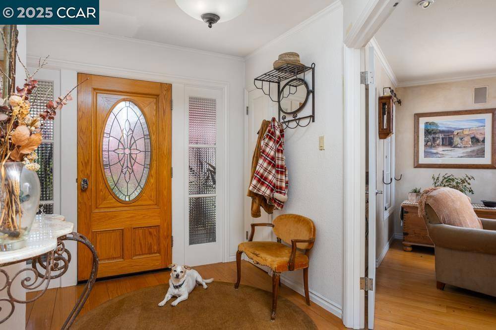 Walnut Creek, CA 94596,20 Santa Rita Dr