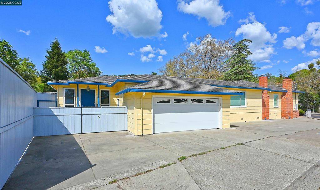 Lafayette, CA 94549,1061 Laurel Dr