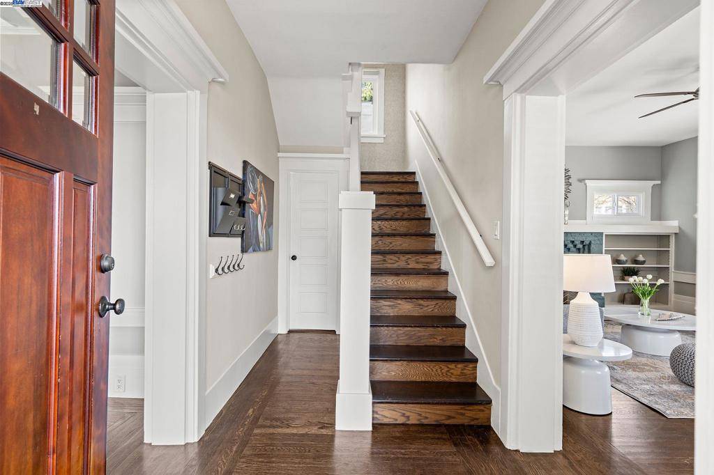 Oakland, CA 94601,5205 Cole street