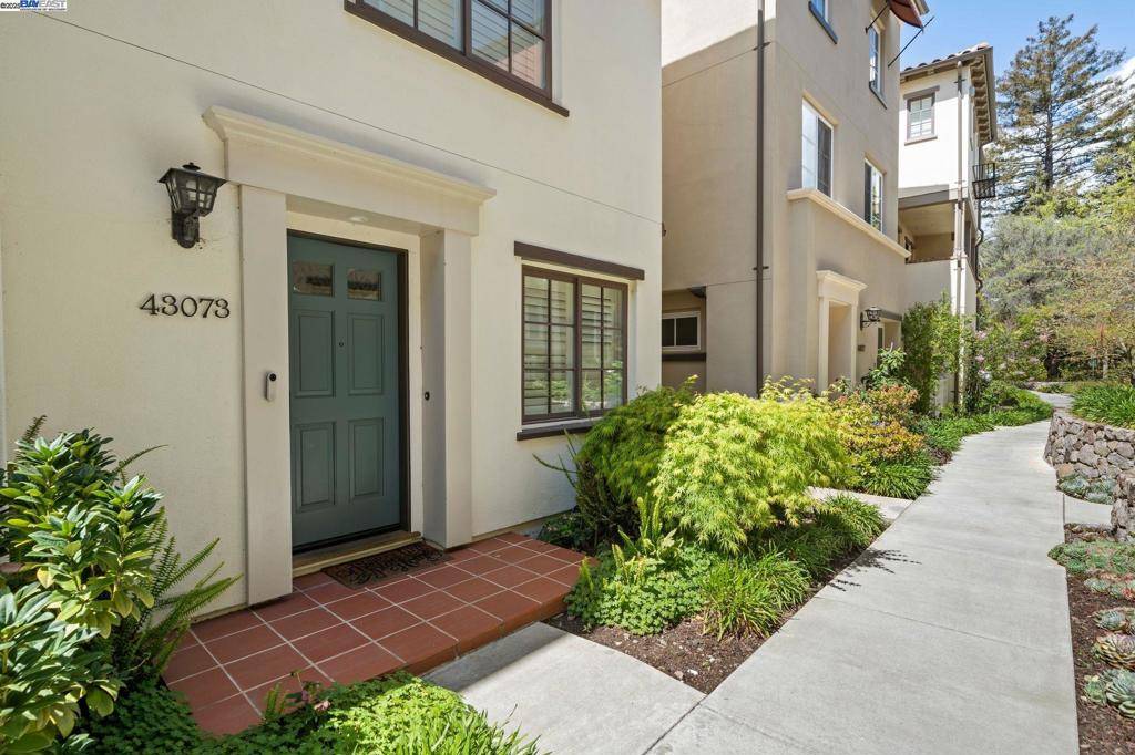 Fremont, CA 94539,43073 Calle Esperanza