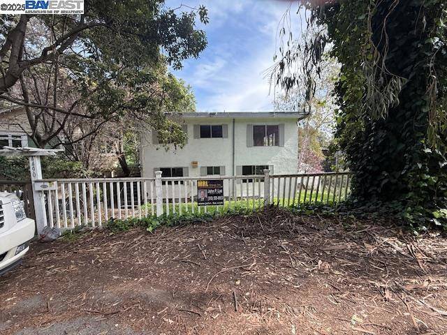 Oakland, CA 94602,4490 Arcadia Ave