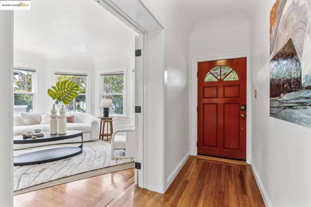 Oakland, CA 94609,653 54th ST