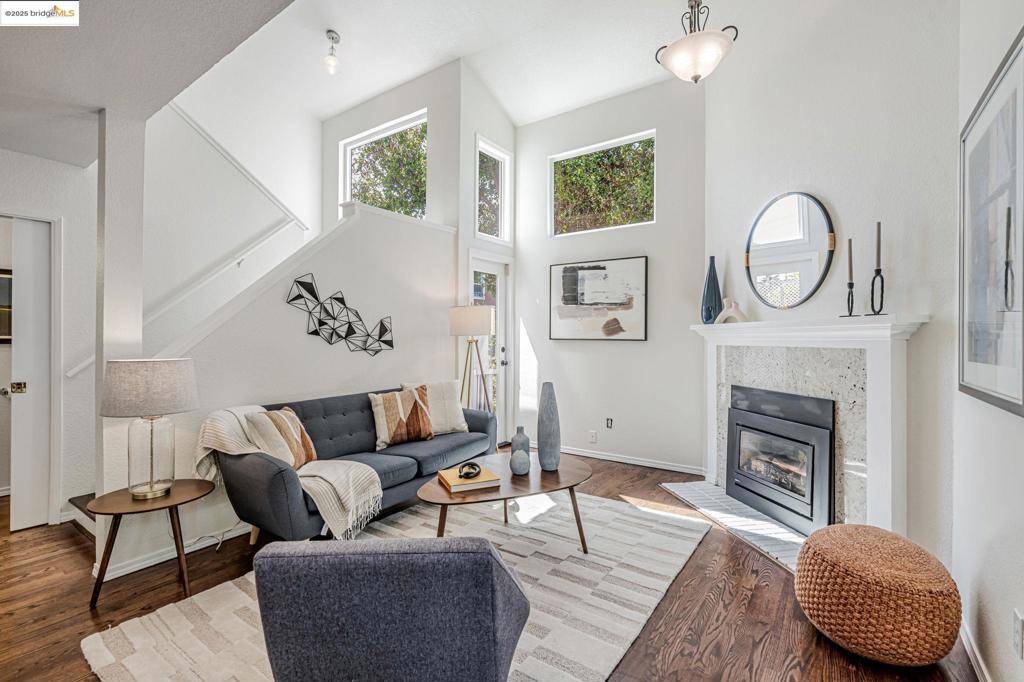 Oakland, CA 94602-3305,3685 Maple Ave #8