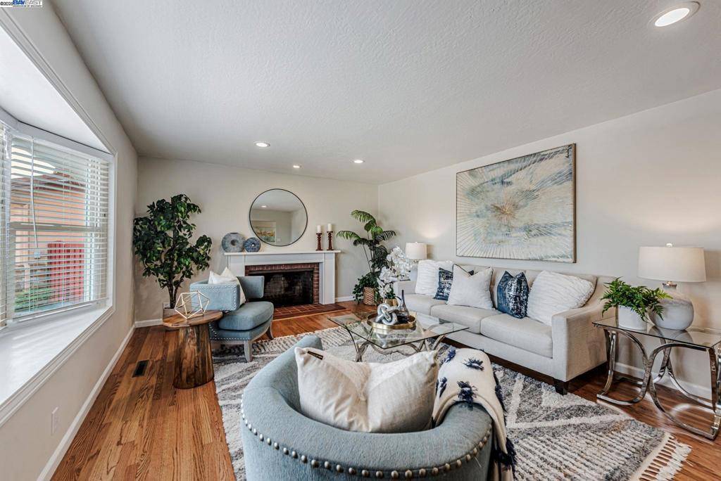 Castro Valley, CA 94546,2409 San Carlos Ave