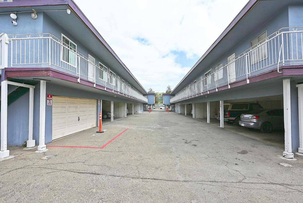Hayward, CA 94544,27813 Leidig Ct