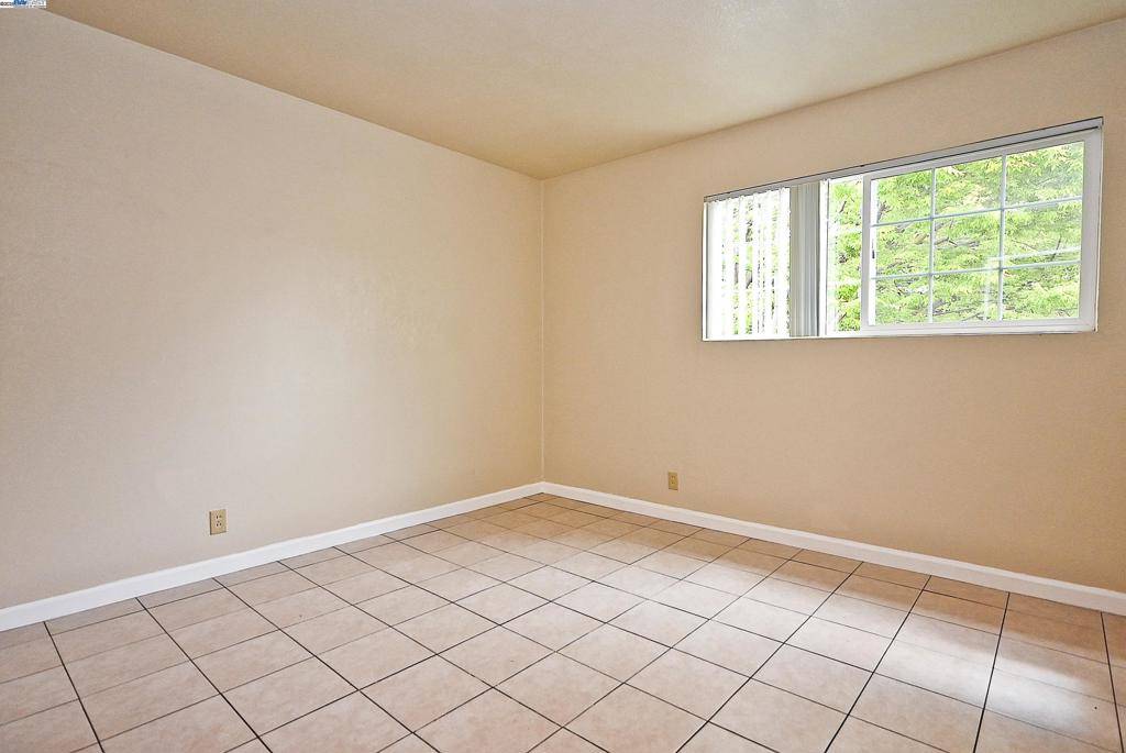 Hayward, CA 94544,27827 Leidig Ct