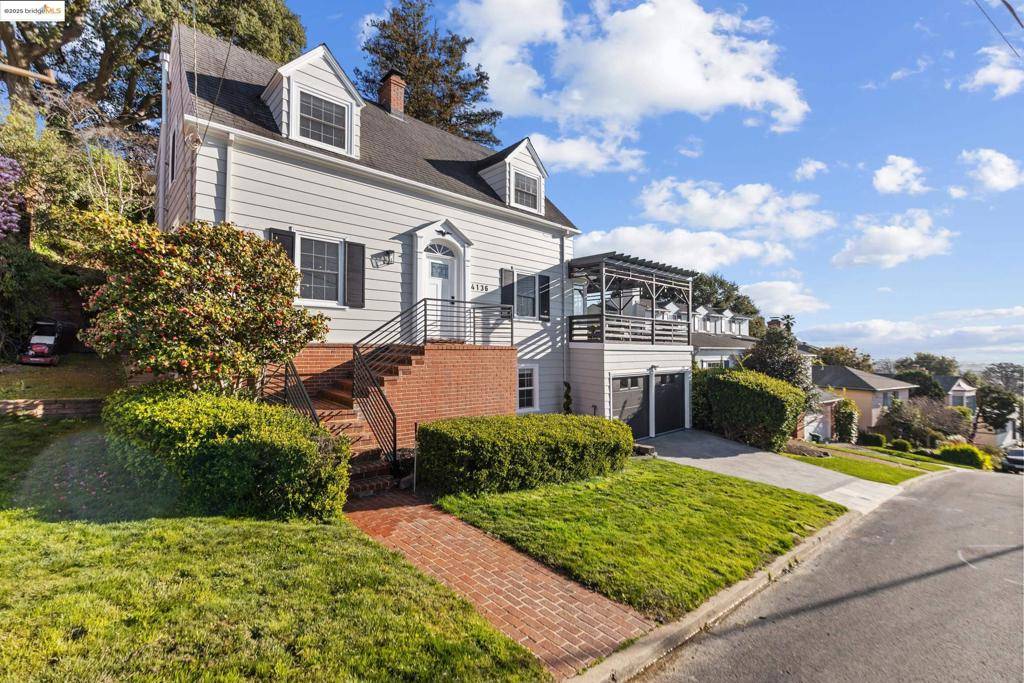 Oakland, CA 94602-3417,4136 BARNER AVE