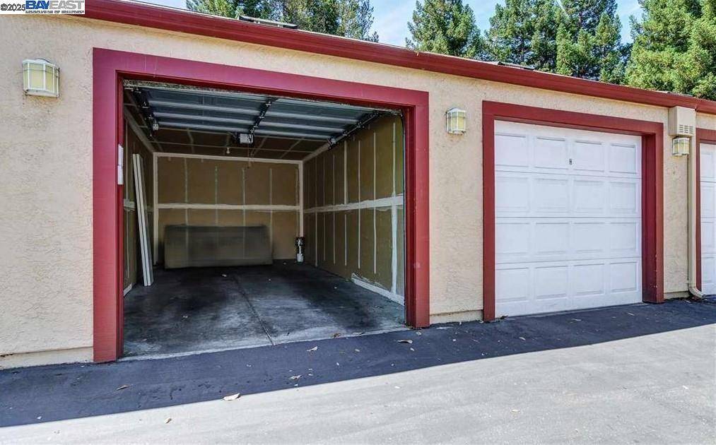 Walnut Creek, CA 94597,1310 Walden Rd #11