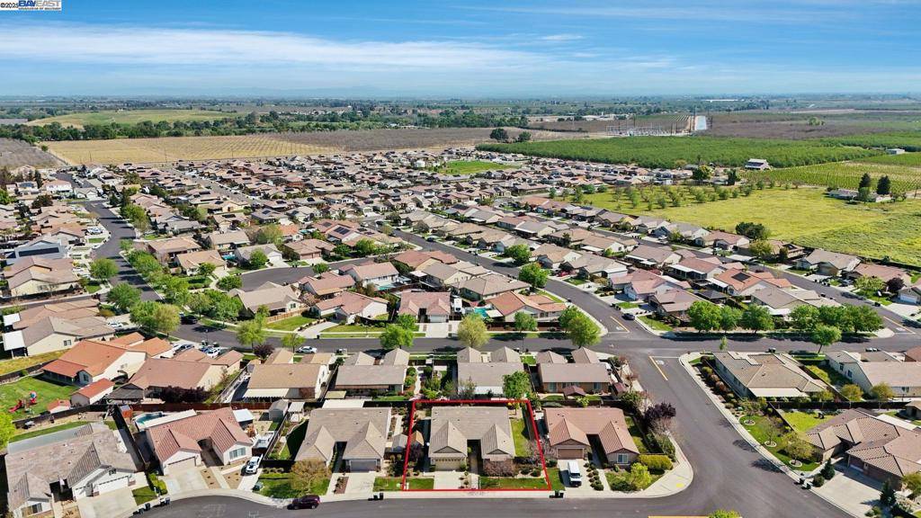 Hughson, CA 95326,7541 Nuncia Ct