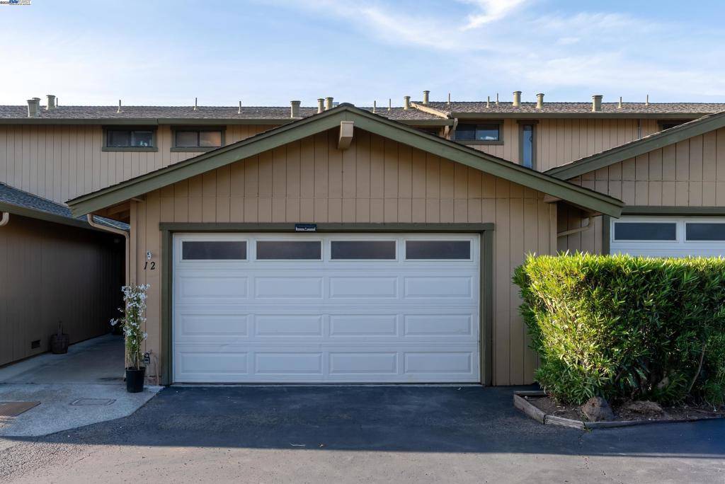 Castro Valley, CA 94546,20111 W RIDGE Ct #12