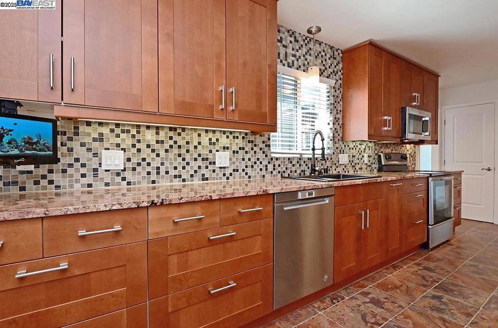 Castro Valley, CA 94578-1261,16830 President Drive